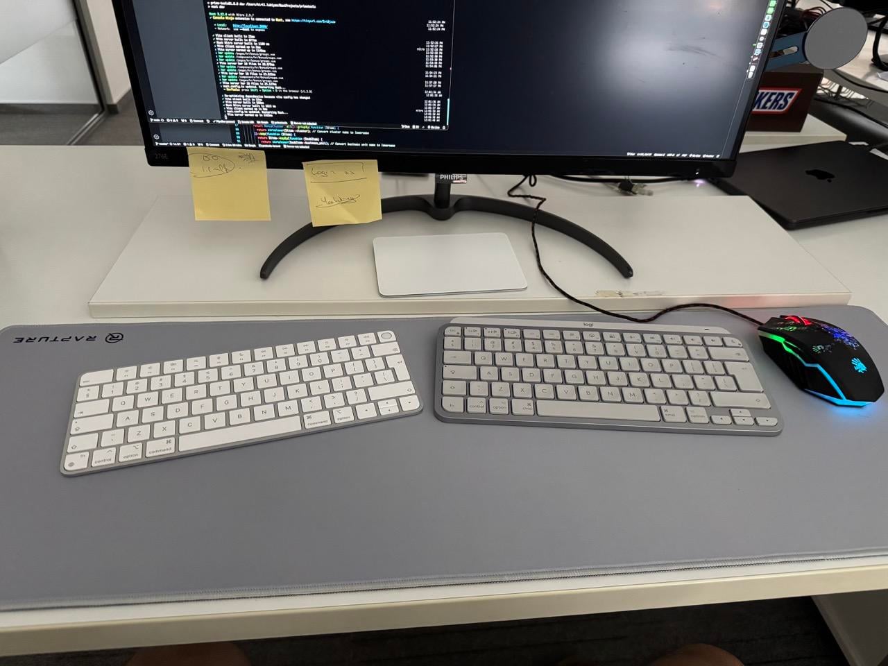 Logitech MX Keys Advanced - Side View